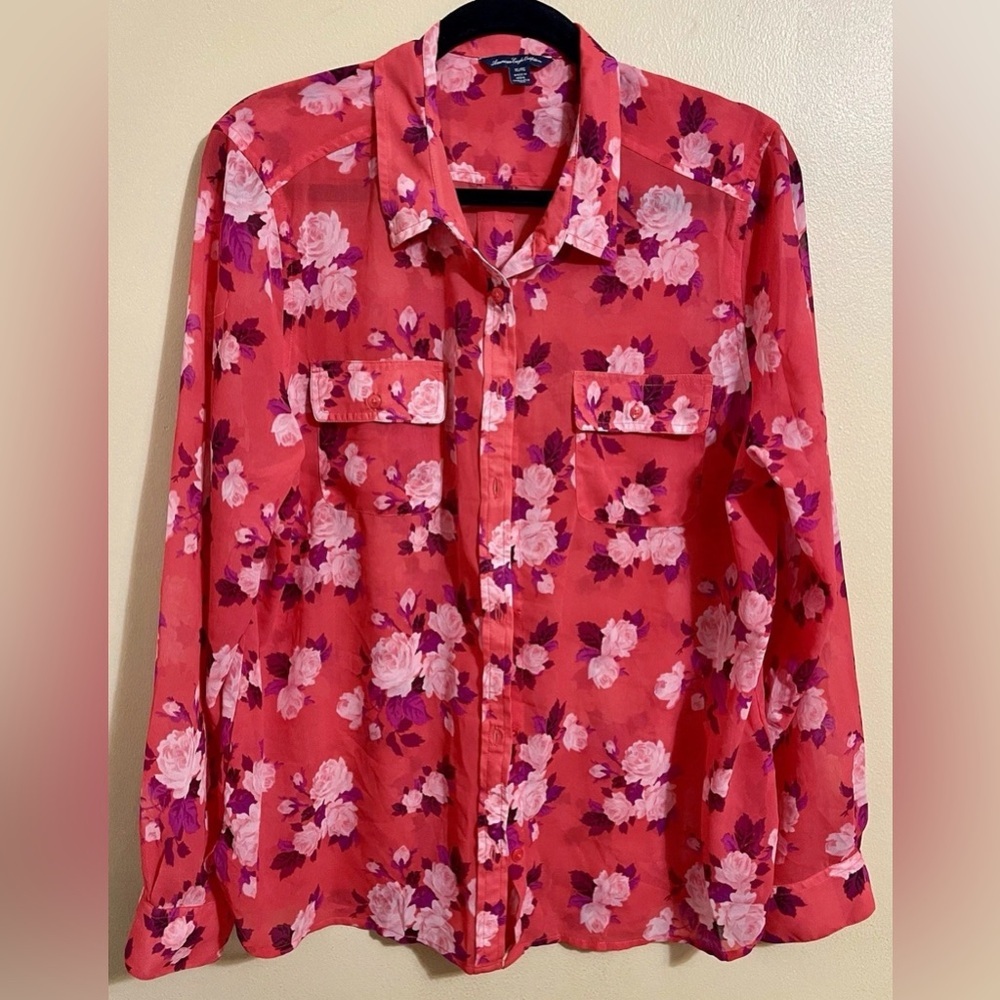 American Eagle Outfitters Red Floral Womens Button down Blouse